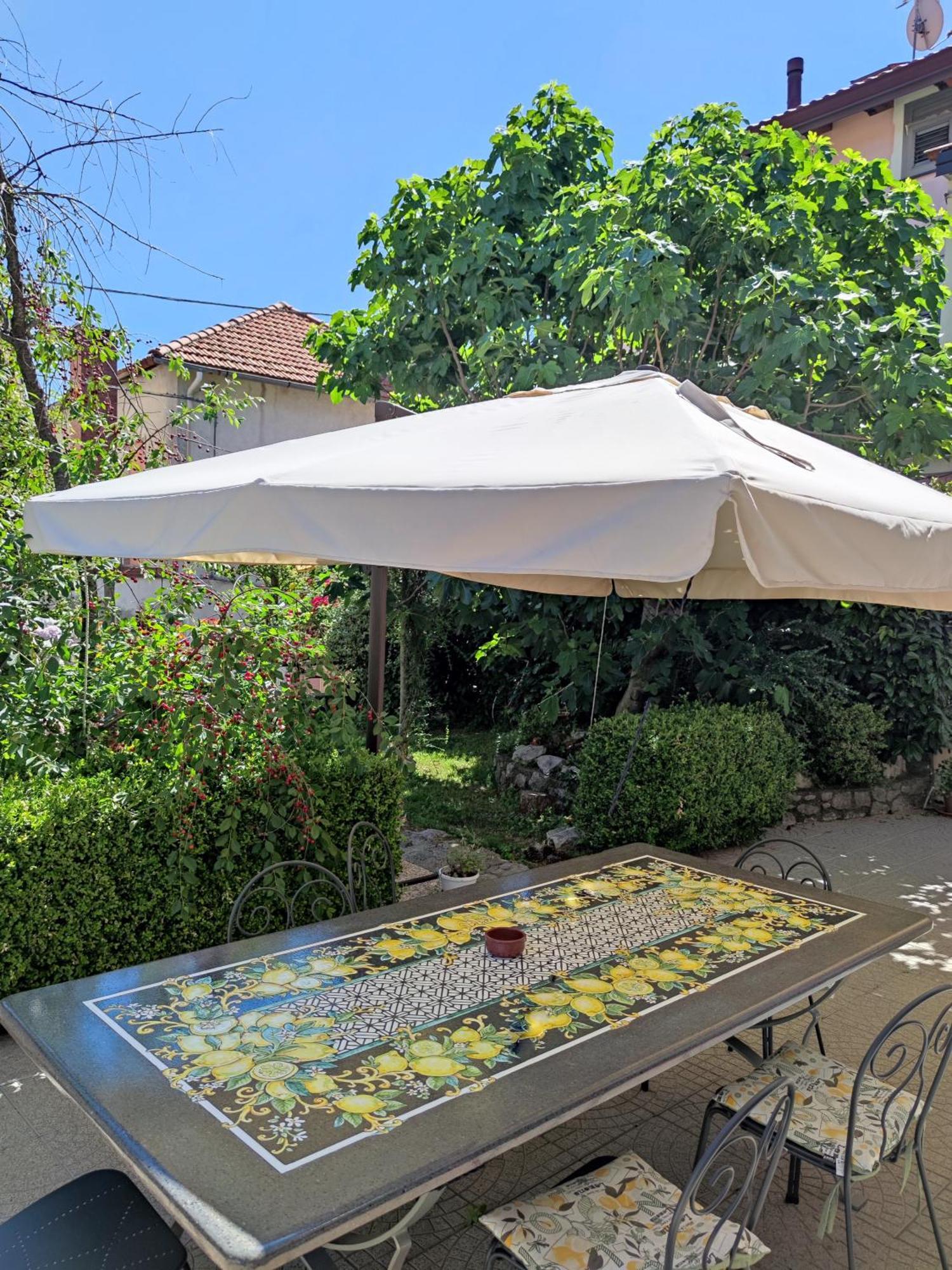 House Rene Apartment Аджерола Екстериор снимка