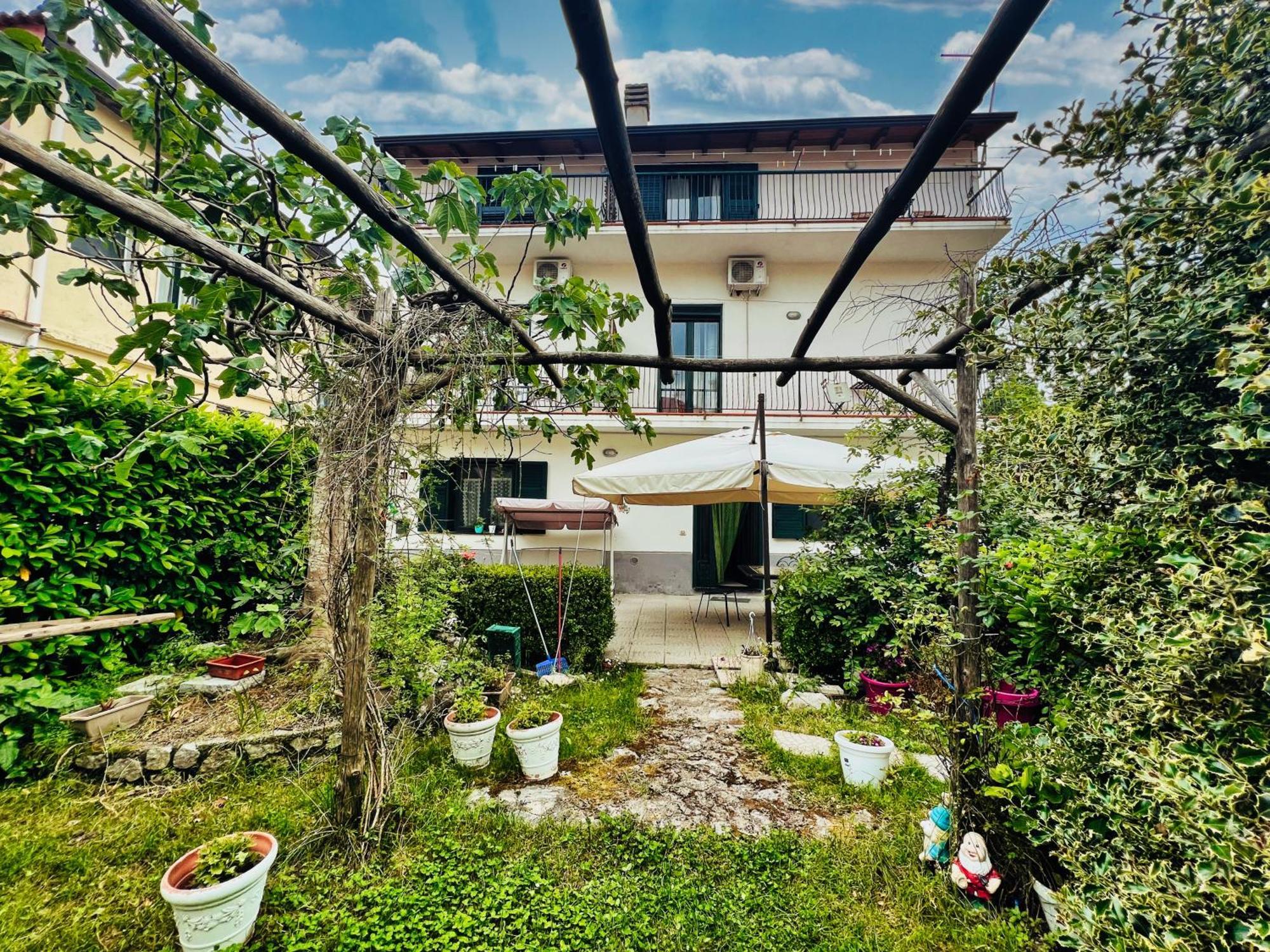 House Rene Apartment Аджерола Екстериор снимка