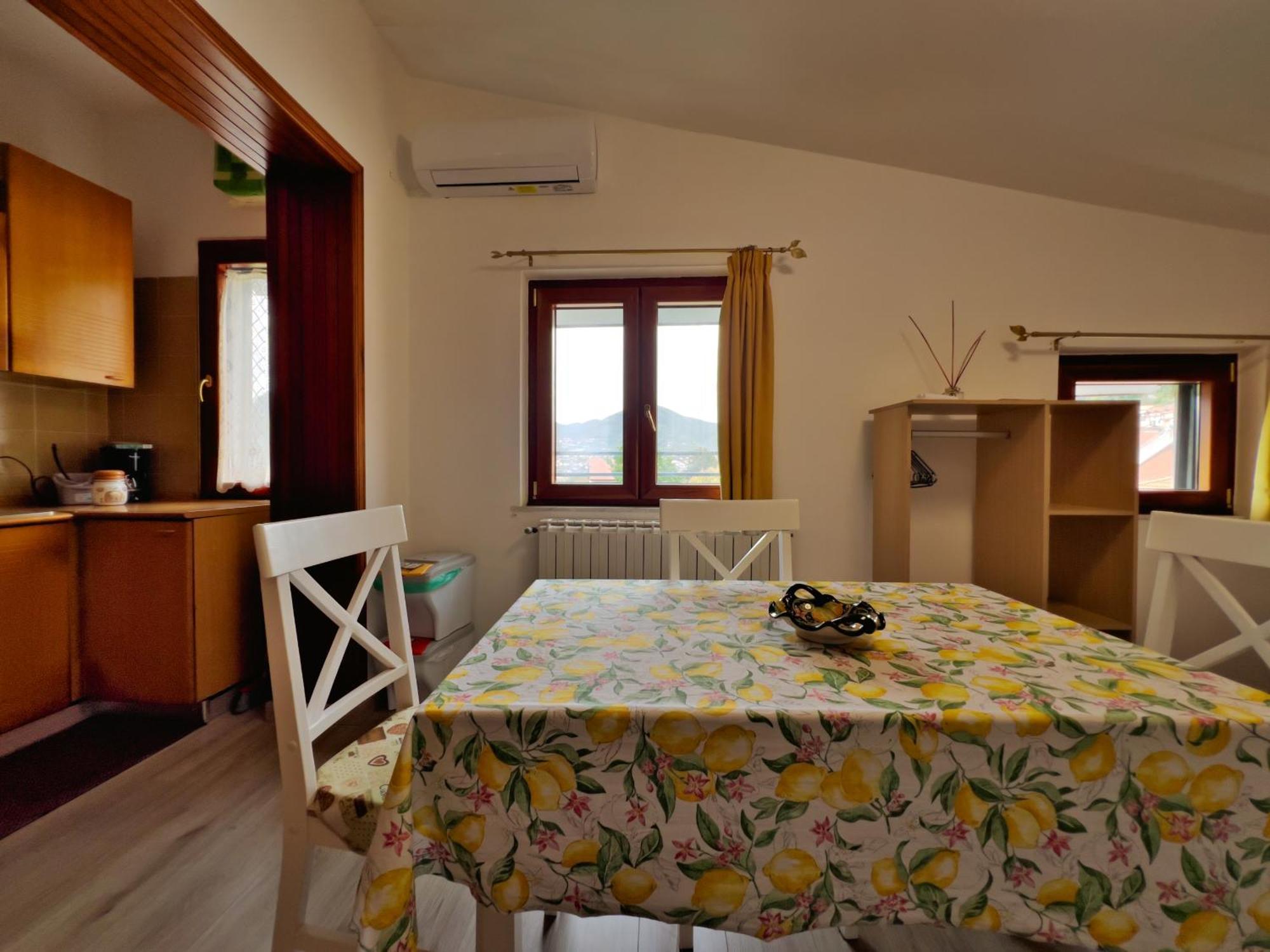 House Rene Apartment Аджерола Екстериор снимка